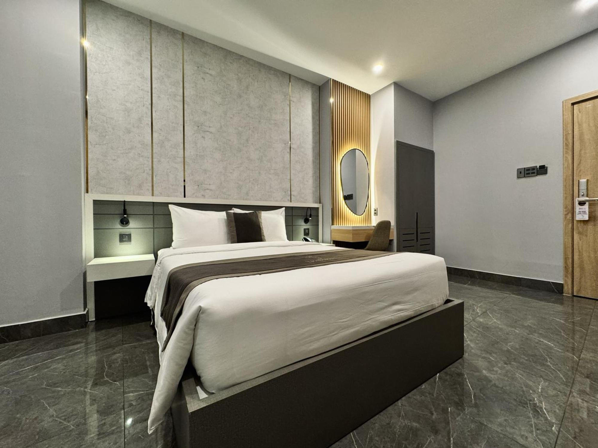 Lion 9 Hotel 芹苴 外观 照片