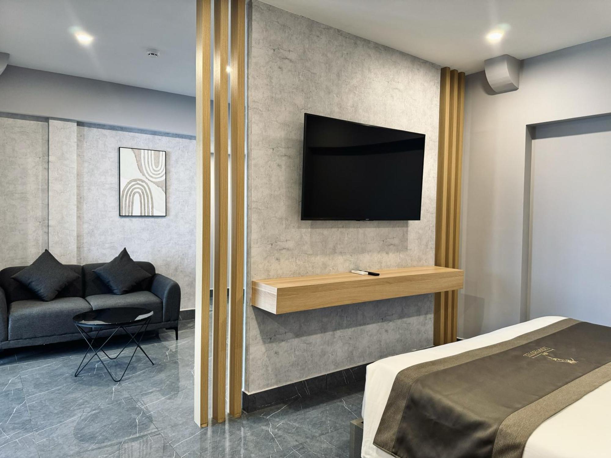 Lion 9 Hotel 芹苴 外观 照片