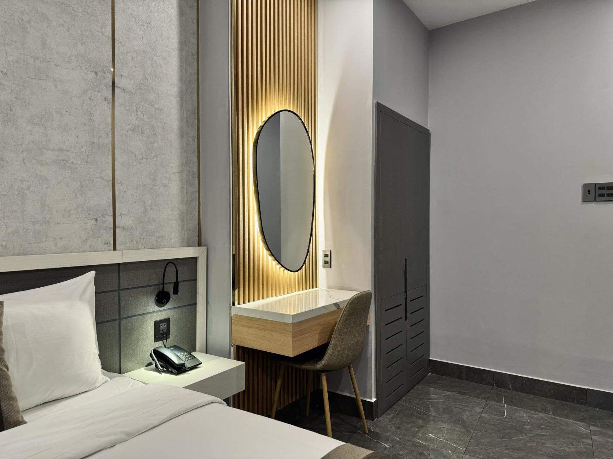 Lion 9 Hotel 芹苴 外观 照片