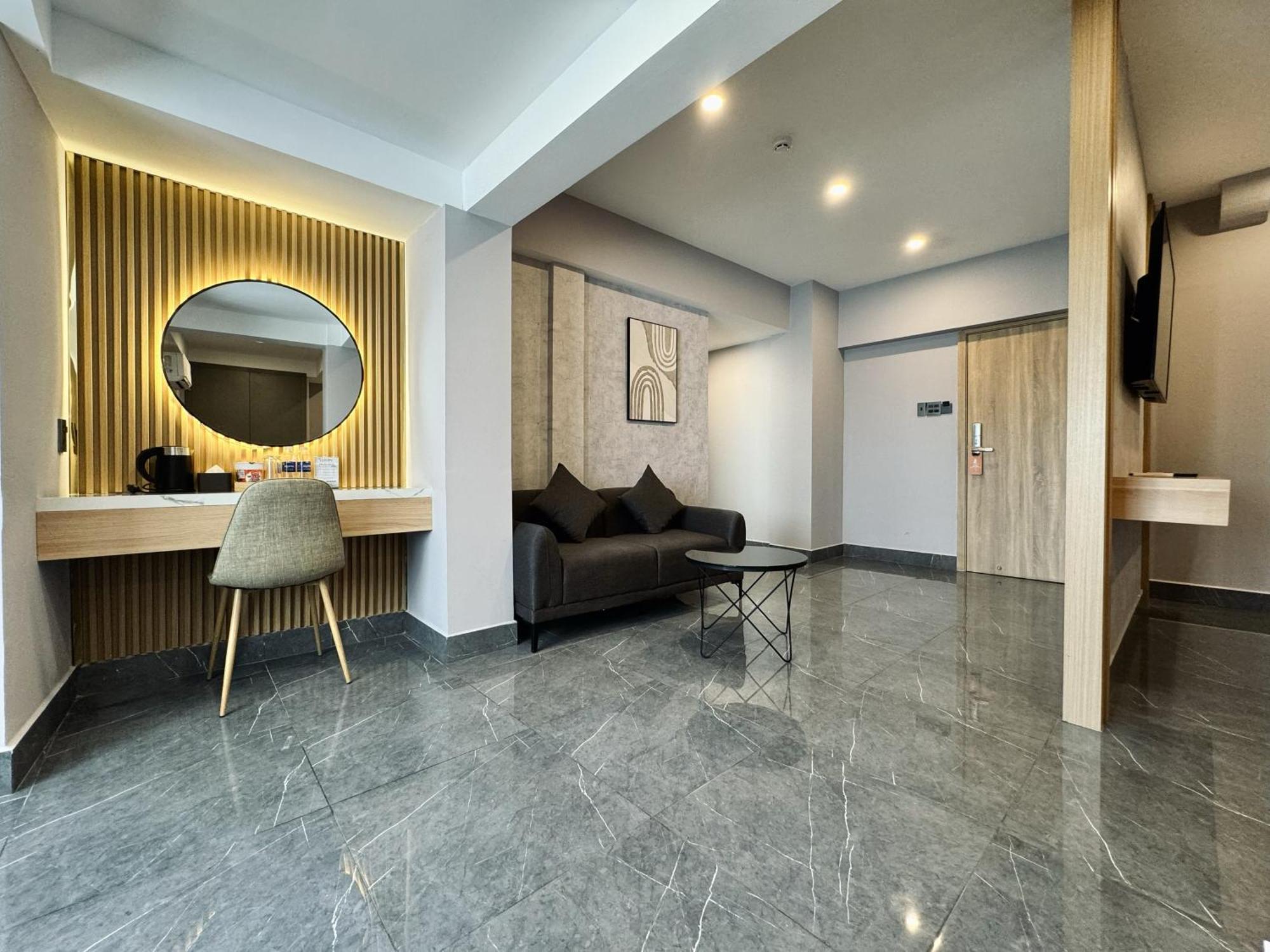 Lion 9 Hotel 芹苴 外观 照片